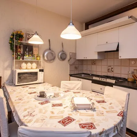 Alloro Lejlighed Moniga del Garda